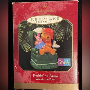 Vintage Hallmark 1997 Winnie the Pooh Piglet Waitin on Santa Christmas Ornament